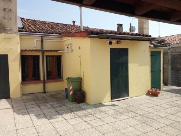 appartamento in vendita a Sermide e Felonica in zona Sermide