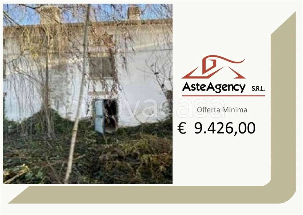 casa indipendente in vendita a Sermide e Felonica in zona Felonica