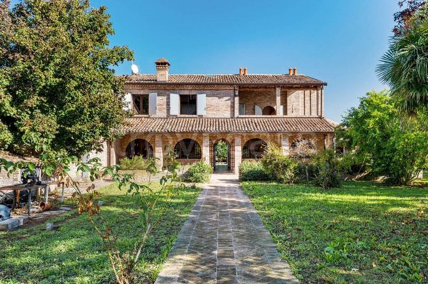 casa indipendente in vendita a Sermide e Felonica in zona Felonica