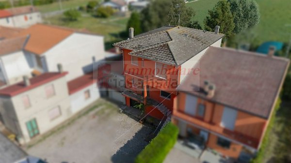 casa indipendente in vendita a Sermide e Felonica in zona Felonica