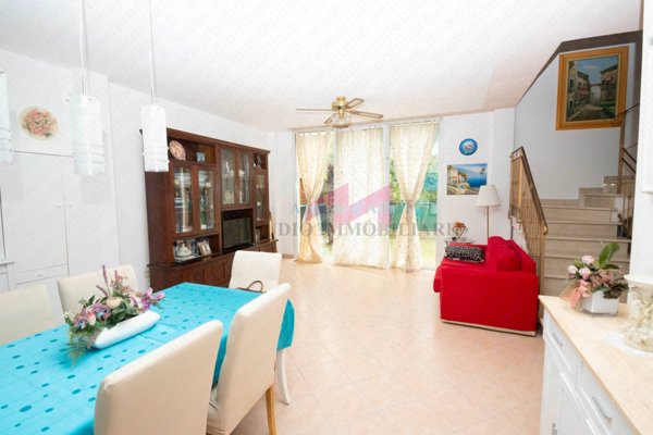 casa indipendente in vendita a Sermide e Felonica in zona Moglia