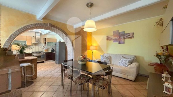 casa indipendente in vendita a Sermide e Felonica in zona Moglia