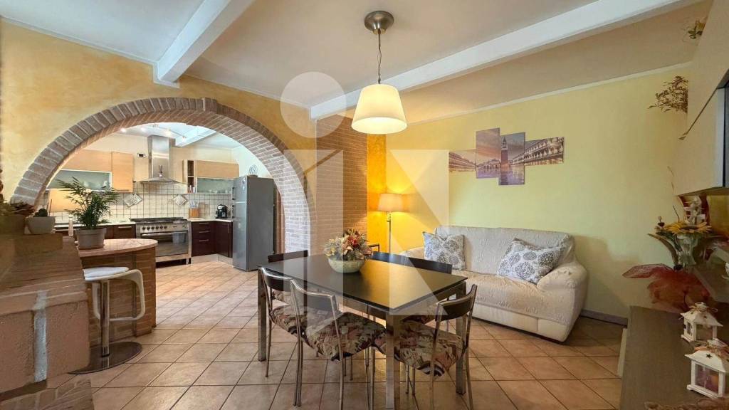 casa indipendente in vendita a Sermide e Felonica in zona Moglia