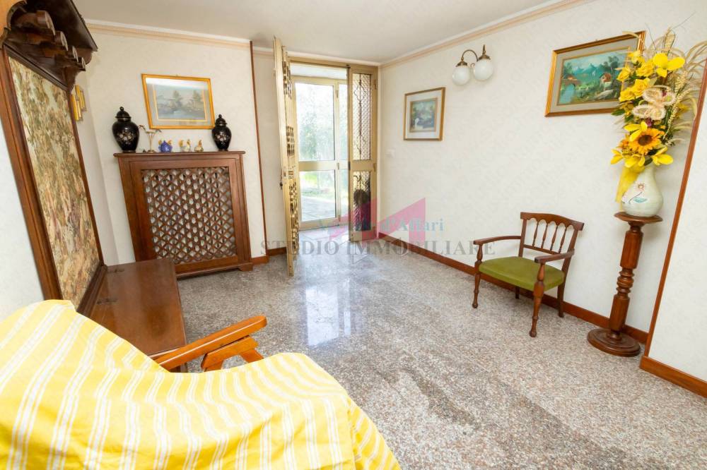 casa indipendente in vendita a Serravalle a Po