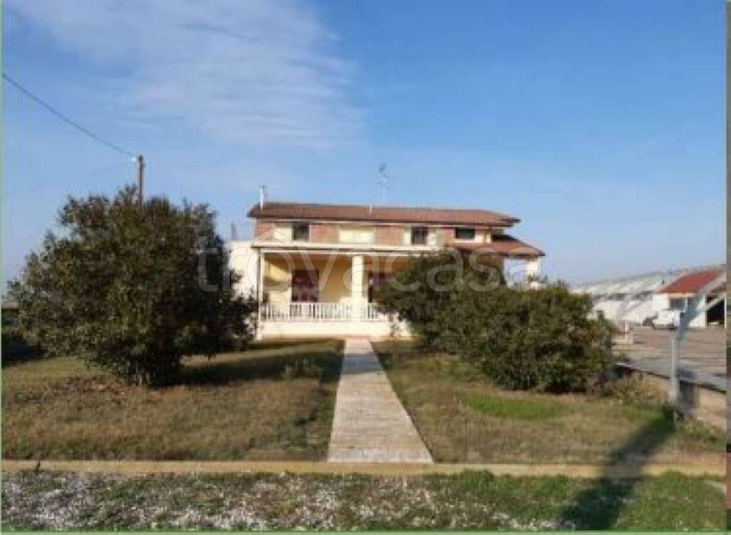 casa indipendente in vendita a Serravalle a Po in zona Libiola