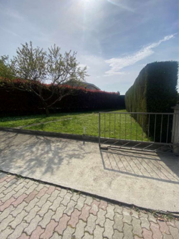 casa indipendente in vendita a Serravalle a Po