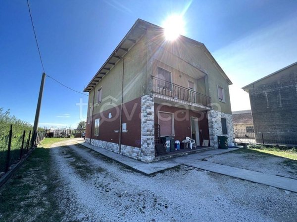 casa indipendente in vendita a Serravalle a Po in zona Libiola