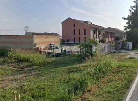 appartamento in vendita a Serravalle a Po in zona Cardinala