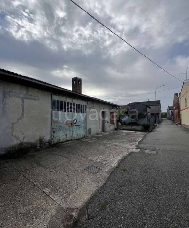 appartamento in vendita a Serravalle a Po in zona Libiola