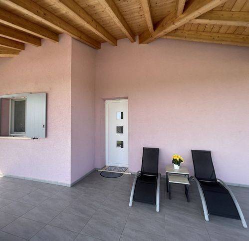 casa indipendente in vendita a Serravalle a Po in zona Torriana