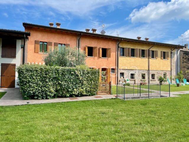casa indipendente in vendita a Solferino