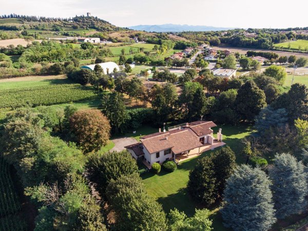 casa indipendente in vendita a Solferino