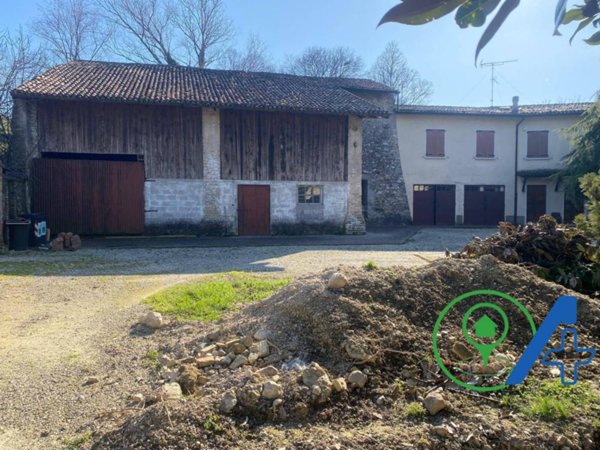 casa indipendente in vendita a Solferino