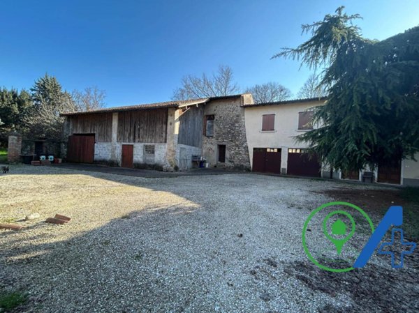 casale in vendita a Solferino