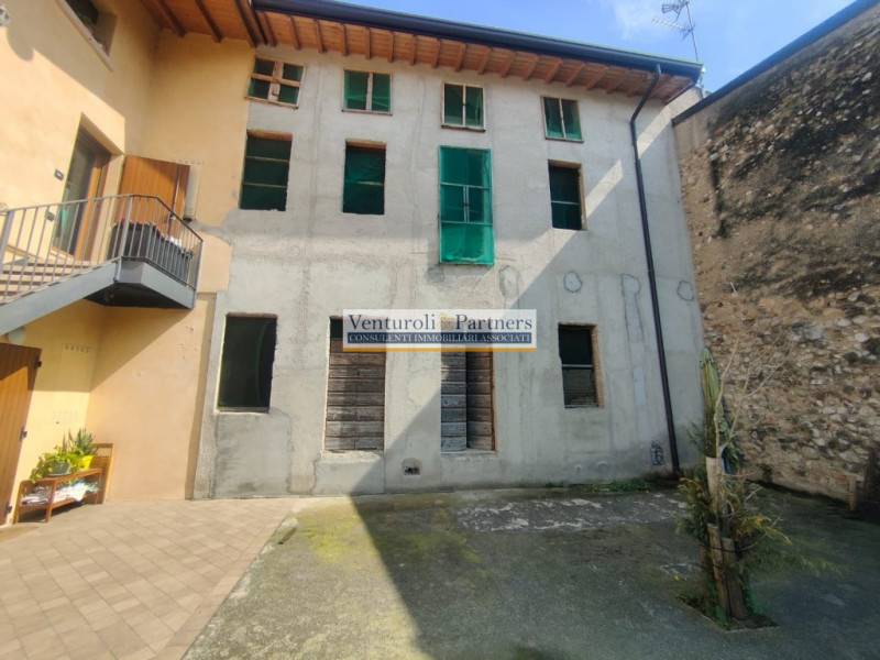 casa indipendente in vendita a Solferino