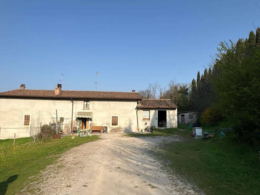 casa indipendente in vendita a Solferino