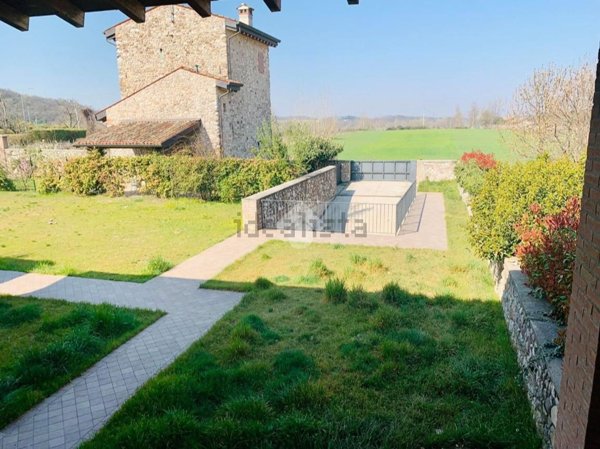 casa indipendente in vendita a Solferino