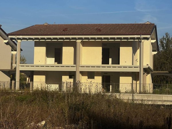 casa indipendente in vendita a Solferino