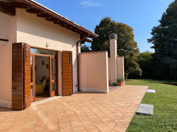 casa indipendente in vendita a Solferino