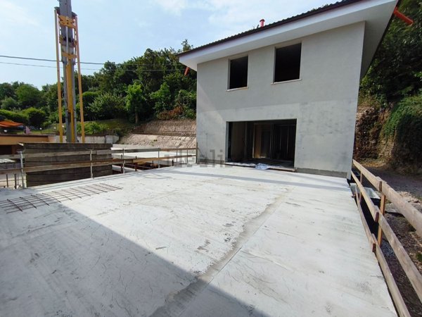 quadrivano in vendita a Solferino