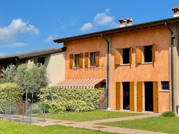 casa indipendente in vendita a Solferino