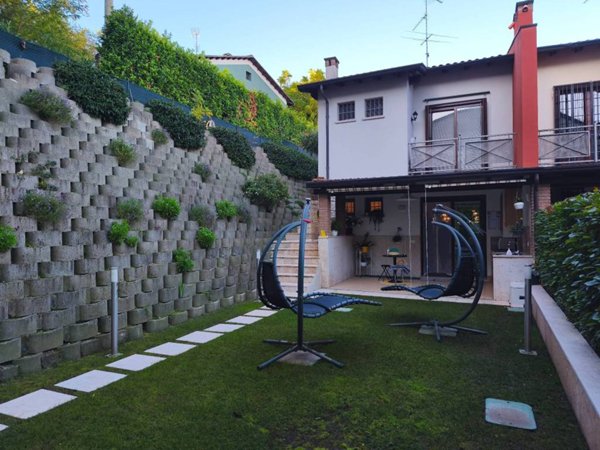 casa indipendente in vendita a Solferino