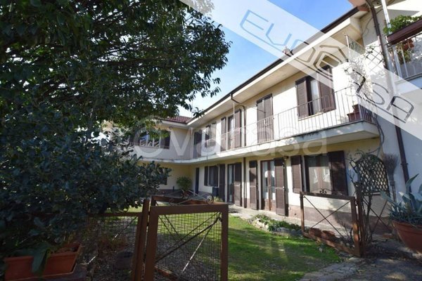 casa indipendente in vendita a San Secondo di Pinerolo