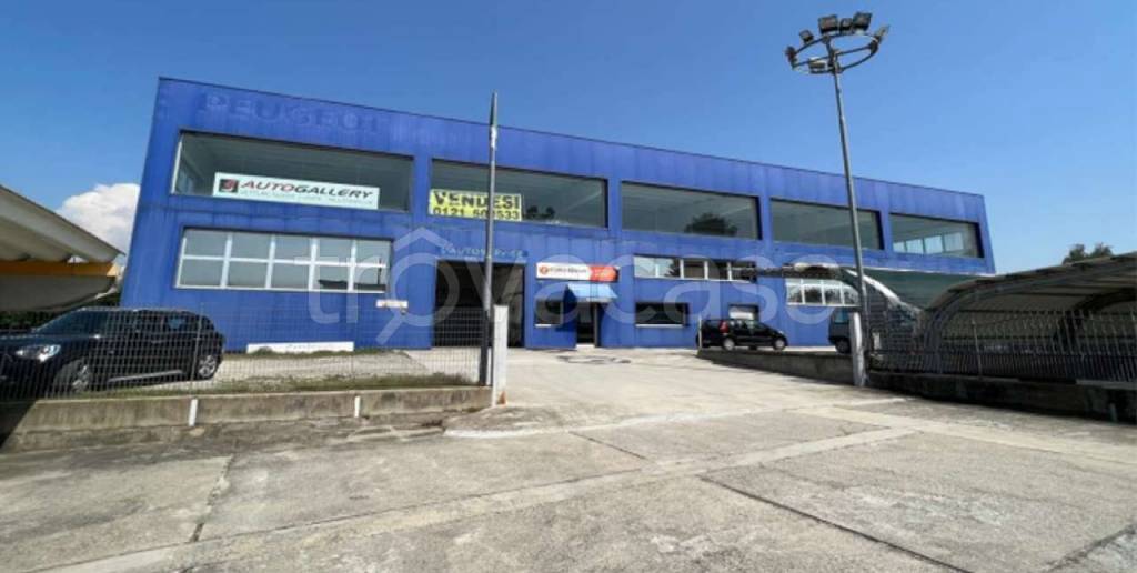 locale commerciale in vendita a San Secondo di Pinerolo
