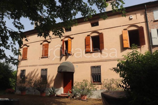 casa indipendente in vendita a Sustinente