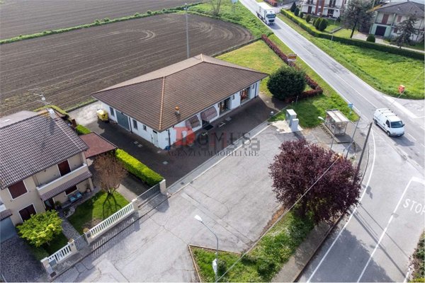 terreno edificabile in vendita a Sustinente