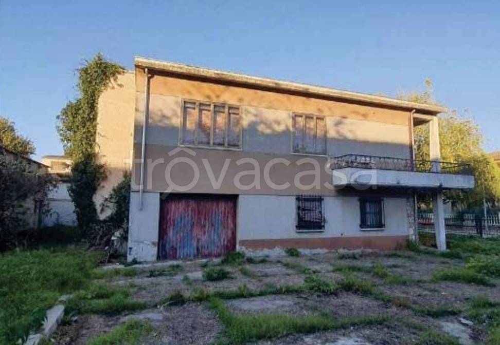 casa indipendente in vendita a Sustinente in zona Bastia