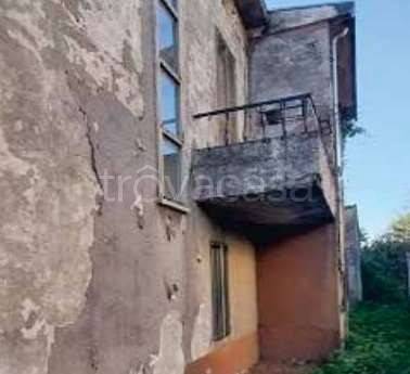 casa indipendente in vendita a Sustinente in zona Bastia