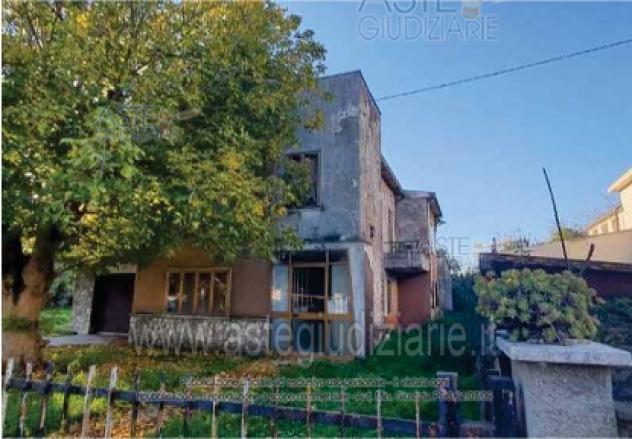casa indipendente in vendita a Sustinente in zona Bastia