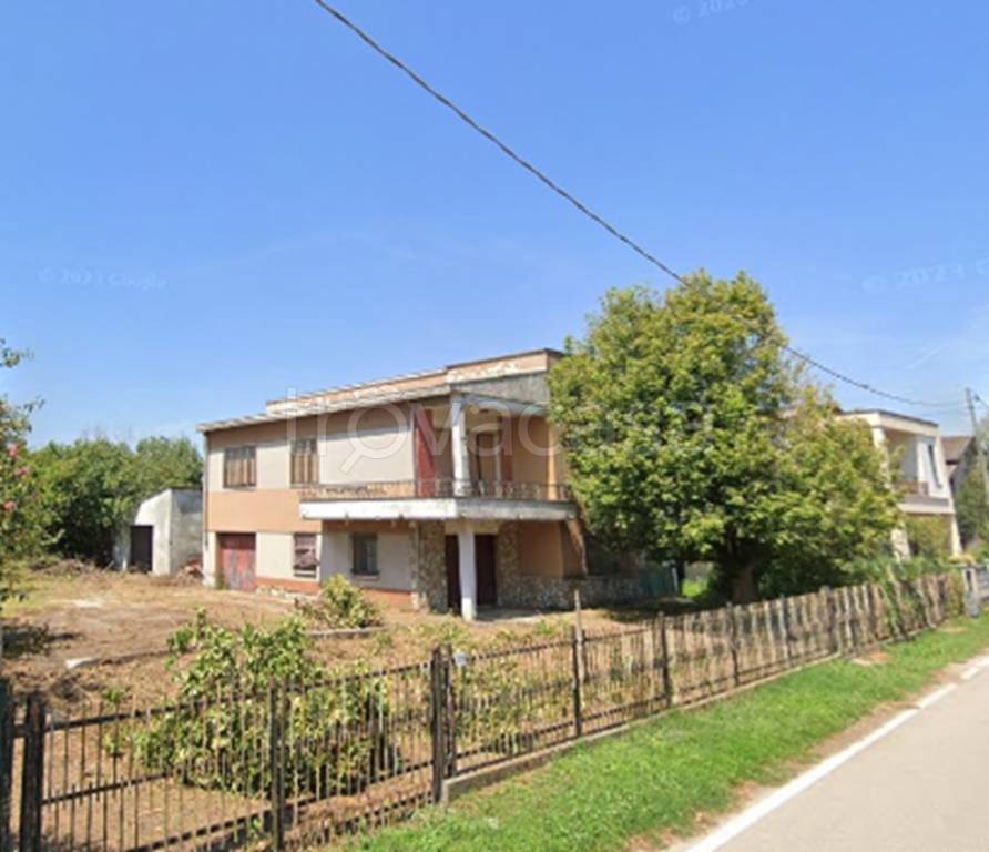 casa indipendente in vendita a Sustinente in zona Bastia