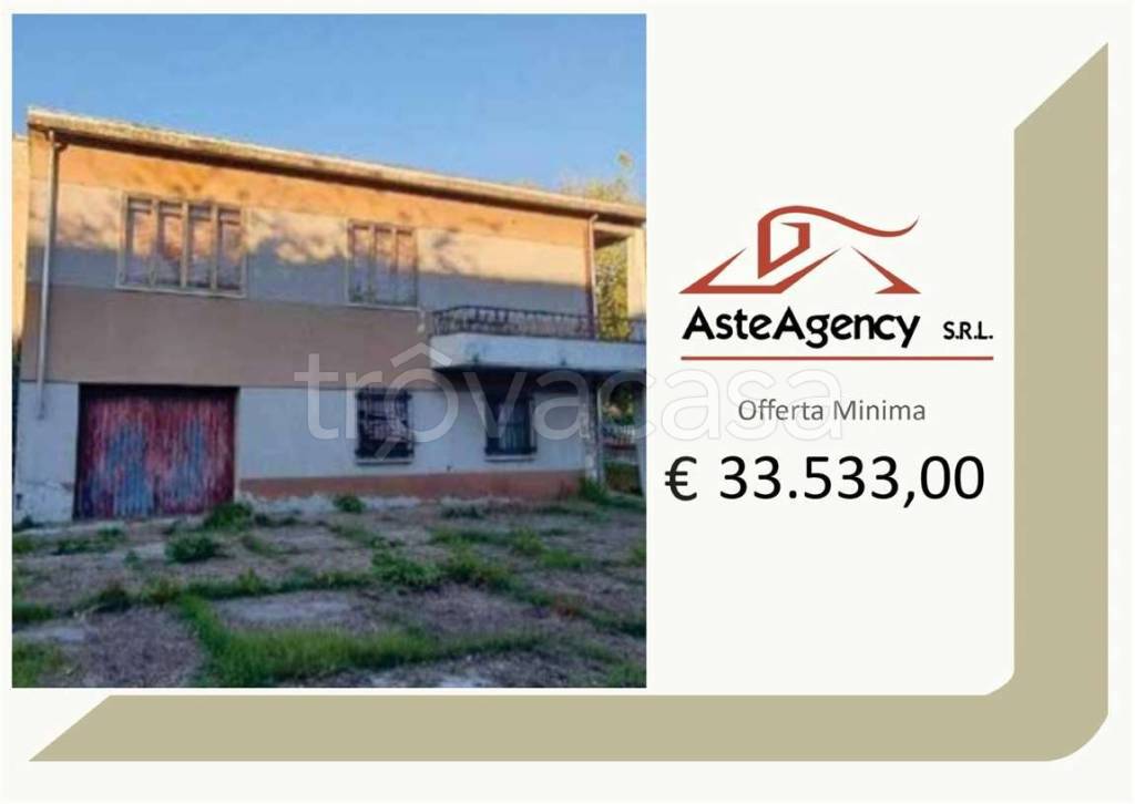 casa indipendente in vendita a Sustinente in zona Bastia