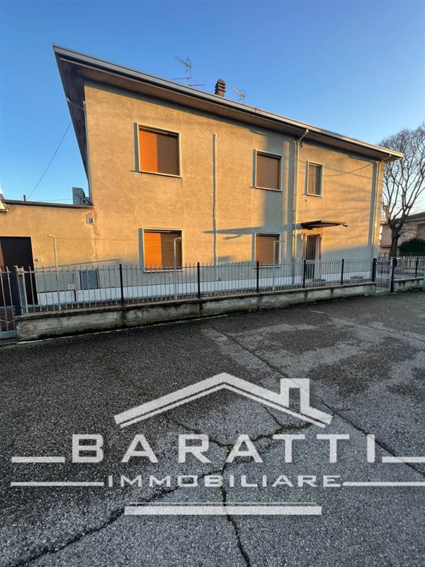 casa indipendente in vendita a Suzzara