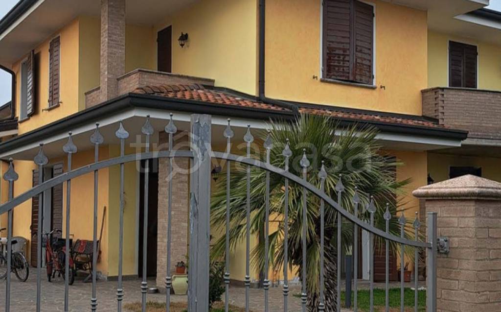 casa indipendente in vendita a Suzzara