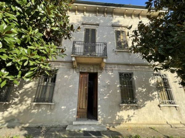 casa indipendente in vendita a Suzzara