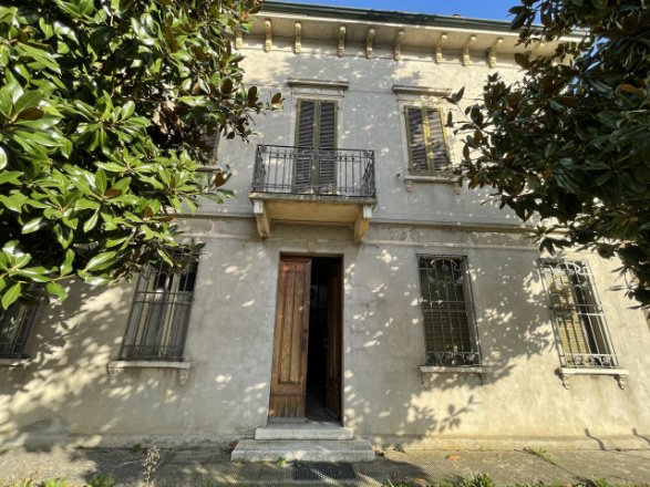 casa indipendente in vendita a Suzzara