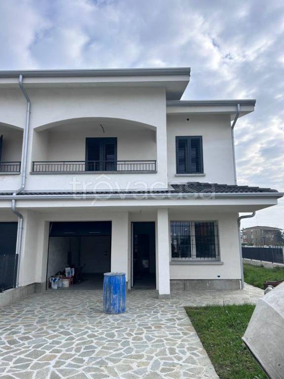 casa indipendente in vendita a Suzzara