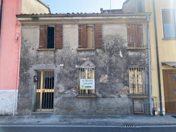 casa indipendente in vendita a Suzzara