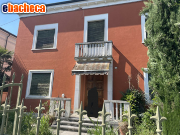 casa indipendente in vendita a Suzzara