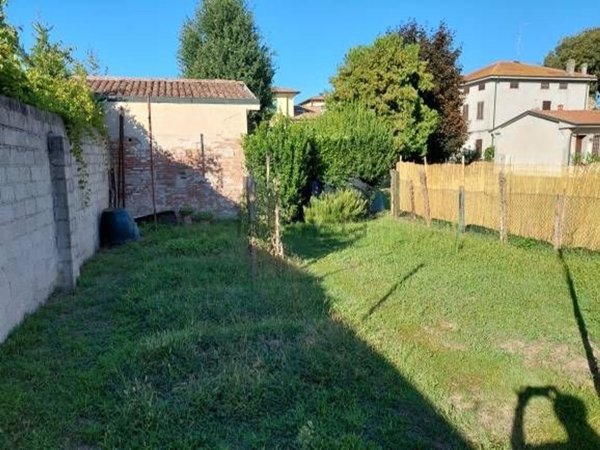 casa indipendente in vendita a Suzzara