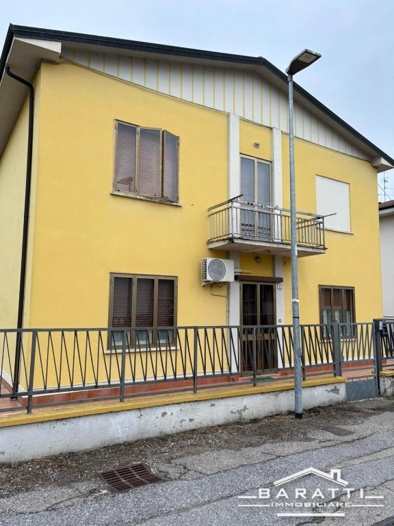 casa indipendente in vendita a Suzzara