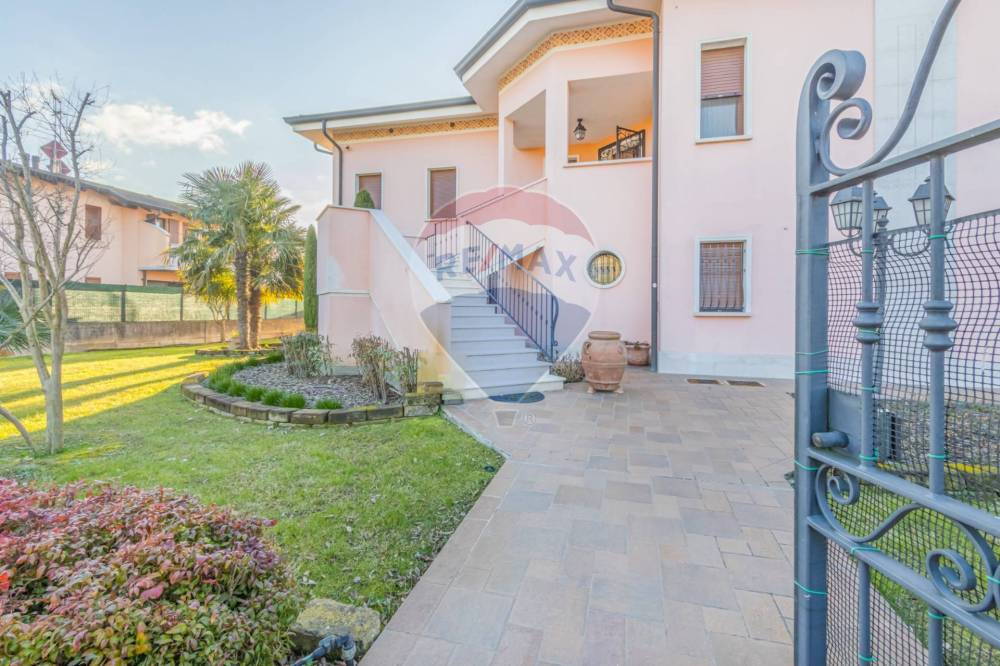 casa indipendente in vendita a Suzzara
