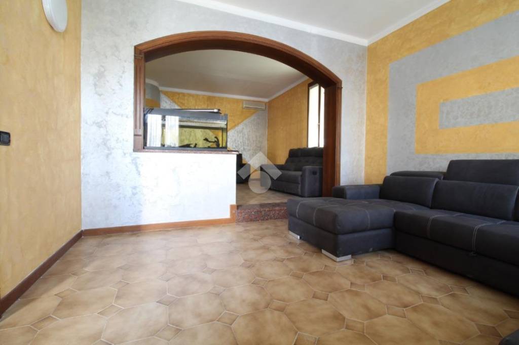 casa indipendente in vendita a Suzzara