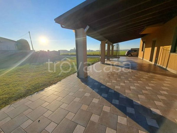 casa indipendente in vendita a Suzzara