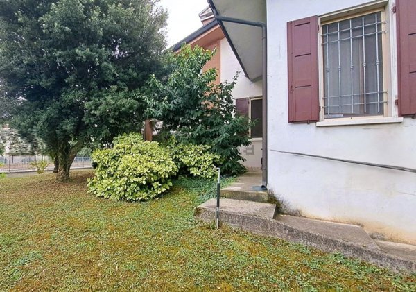 casa indipendente in vendita a Suzzara