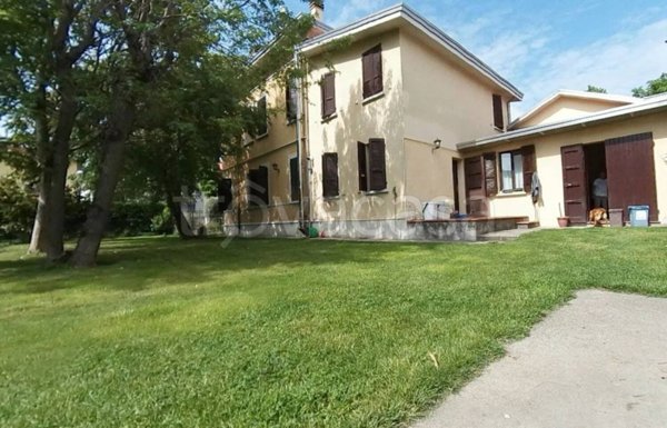 casa indipendente in vendita a Suzzara