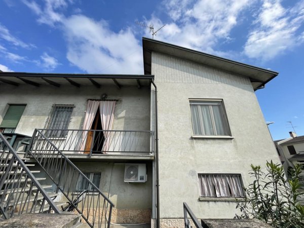 casa indipendente in vendita a Suzzara